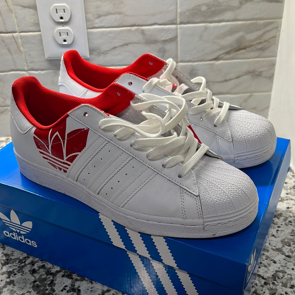 Adidas men sneakers